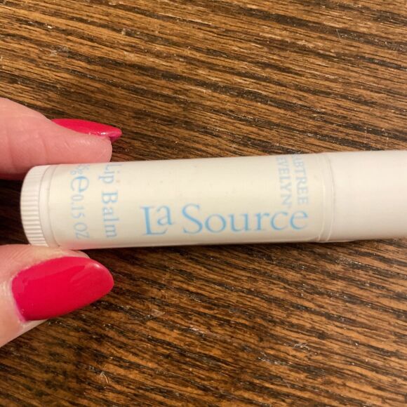 Crabtree & Evelyn La Source Lip Balm 0.15 oz 4.25g Rare China Airline Toiletry - Picture 2 of 4